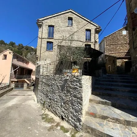 Villa Superbe Maison Dans Village Au Coeur De La Corse A Casa Suttana *