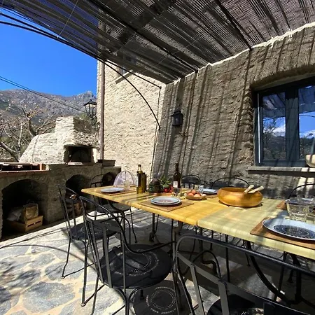 Vila Superbe Maison Dans Village Au Coeur De La Corse A Casa Suttana