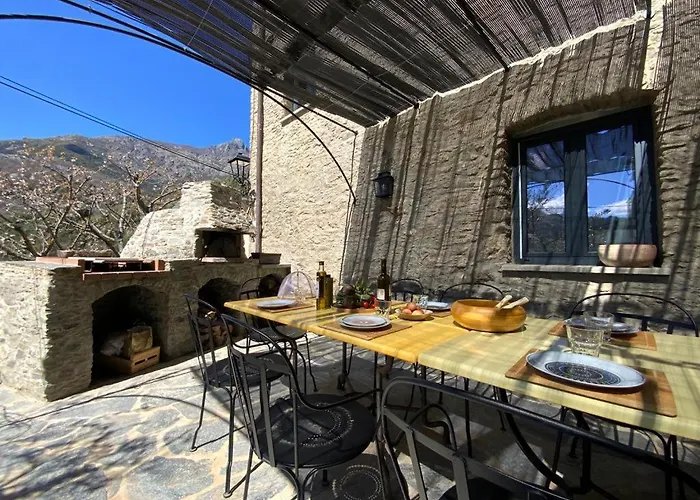 Villa Superbe Maison Dans Village Au Coeur De La Corse A Casa Suttana